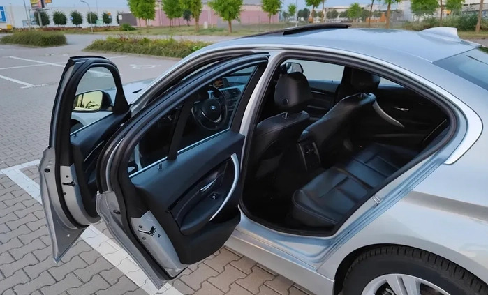 BMW Seria 3 cena 75000 przebieg: 116000, rok produkcji 2017 z Poznań małe 67